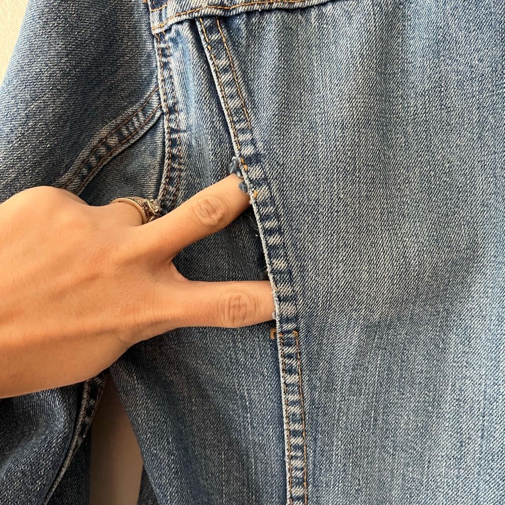 Big E Levi’s Denim Jacket - image 8